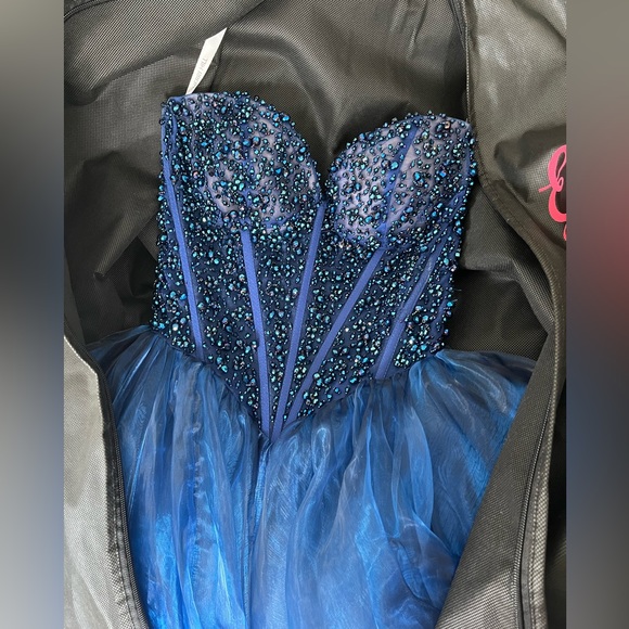 Sherri hill dress - Picture 2 of 3